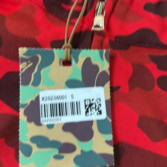 A BATHING APE MEN COLOR CAMO SHARK FULL ZIP HOODIE‎ (RED) SMALL NWT IN PKG - Picture 5 of 8